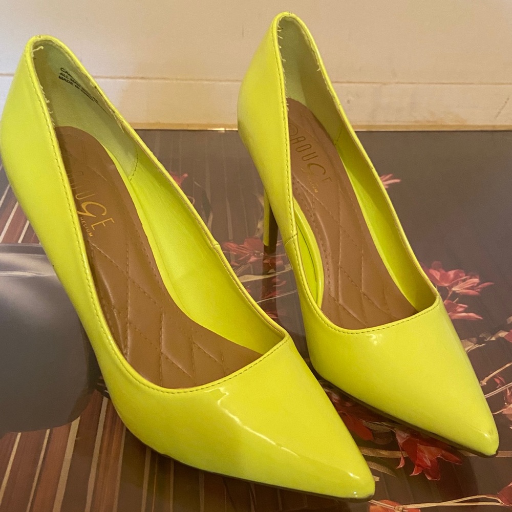 Lime Green Heels 😍‼️